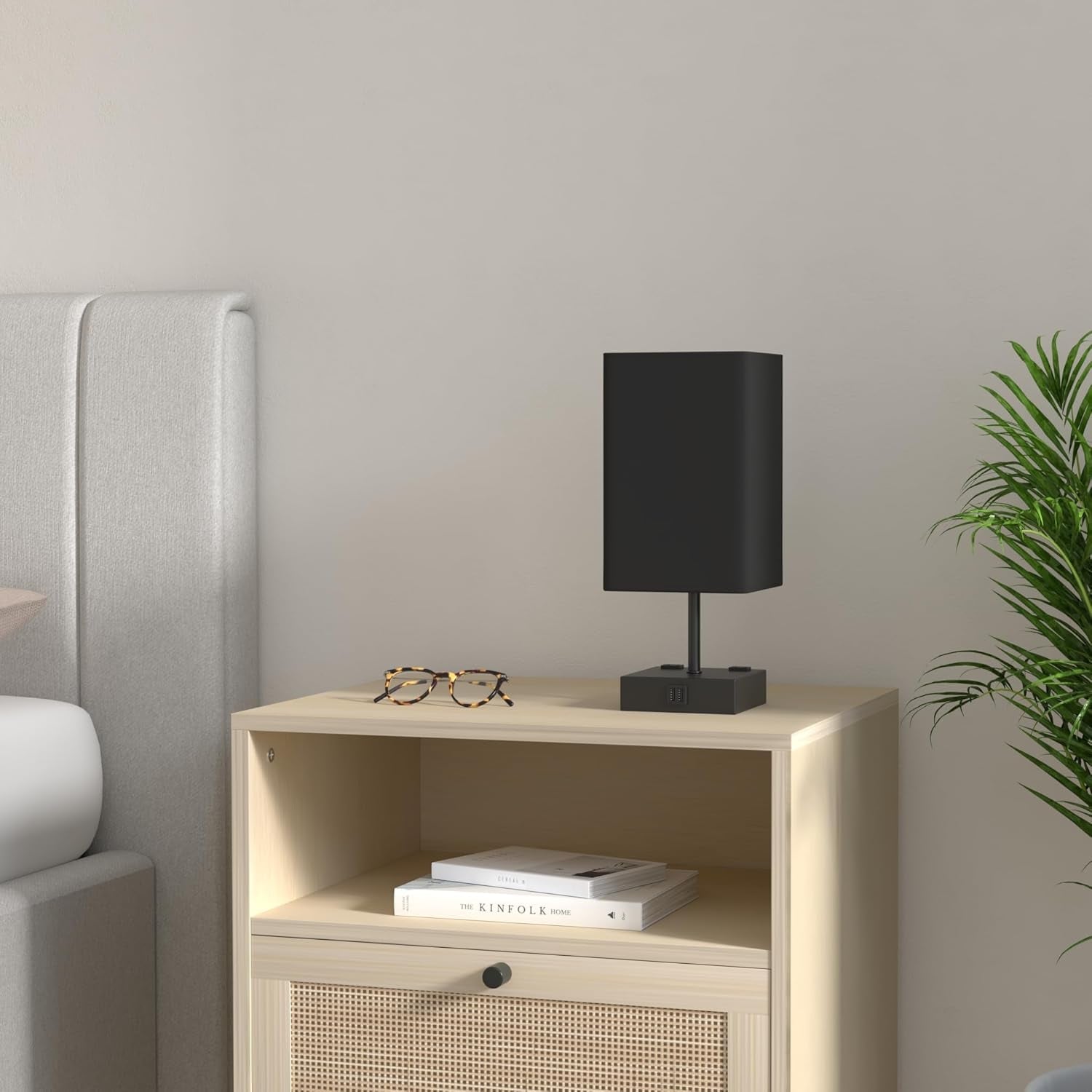 Table Lamp for Bedroom, 3 Way Dimmable Touch Bedside Lamp, Small Lamp with 2 USB C+A Charging Ports, Black Nightstand Lamps for End Table, Living Room, Desk, Bulb Included - GadgifyLab